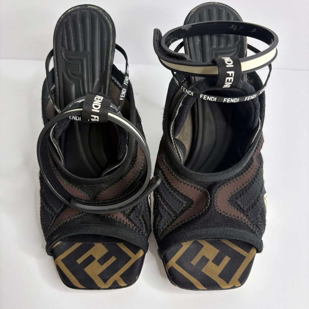 Fendi Black and White Heels - Picture 11 of 12